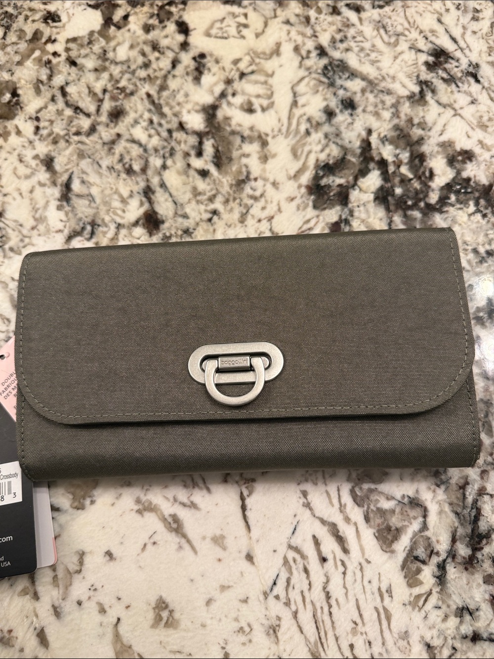 Baggallini gray Flip-Lock RFID Phone Wallet costal flip lock crossbody ..nwt